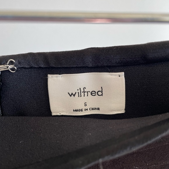 Aritzia Wilfred Satin Mini - Picture 3 of 3